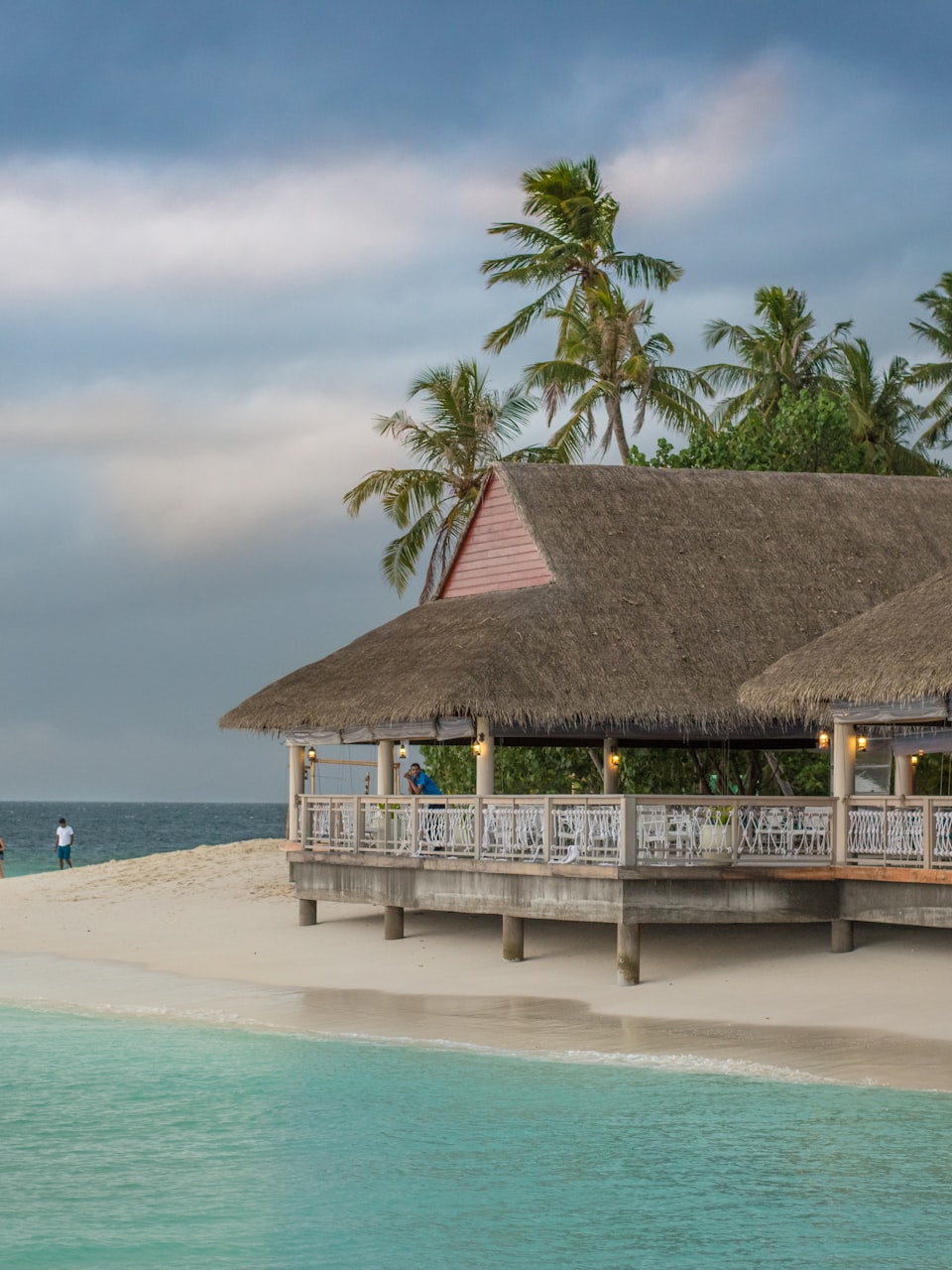 Вилла на берегу